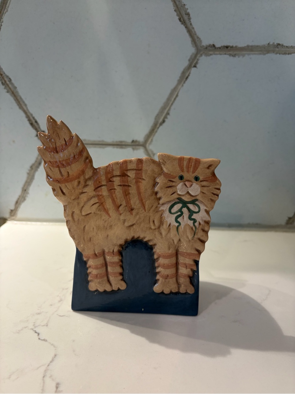 Vintage orange tabby cat wall planter